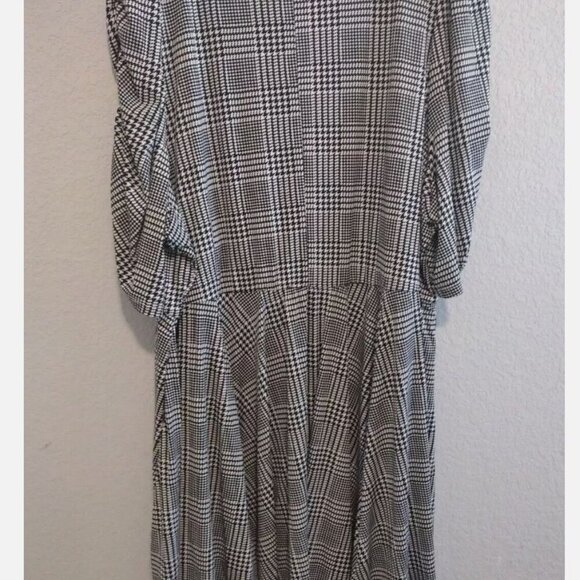 New! Mini Studio Knit Cinch Front Skater Dress - Picture 4 of 4